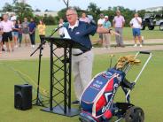 Mayor Dukes Welcomes Guests to Grand Reopening