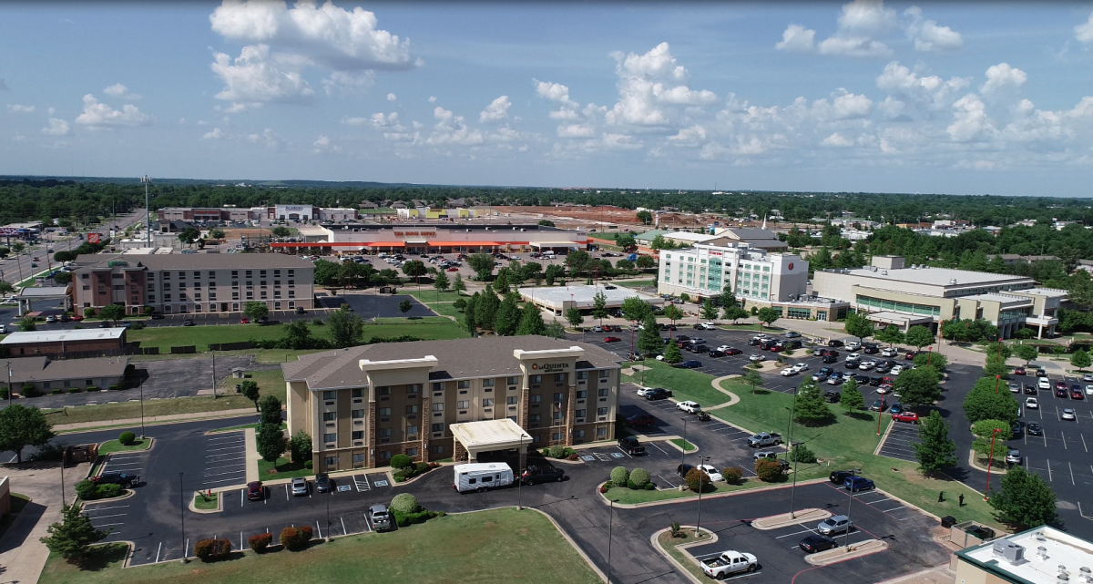 Photograph of Midwest City's Hospitality District as senn from the intersection of Interstate 40 and South Sooner Road